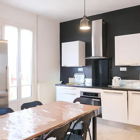 Treize Quartier Balneaire 메르레뱅